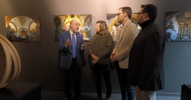 El Museo del Comercio inaugura la exposición ‘Luz con el tiempo dentro. Monumentos de La Armuña’